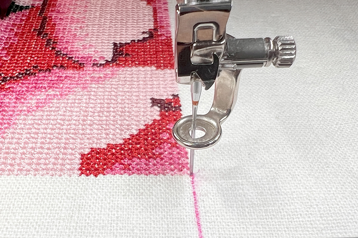 Kaffe_Cross_Stitch_Clamp_Hoop_31_Needle_Position_Second_Point2_BERNINA_WeAllSew_Blog_1200x800px