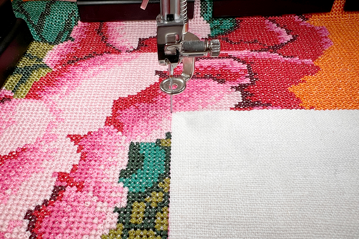 Kaffe_Cross_Stitch_Clamp_Hoop_36_Needle_Position_First_Point3_BERNINA_WeAllSew_Blog_1200x800px
