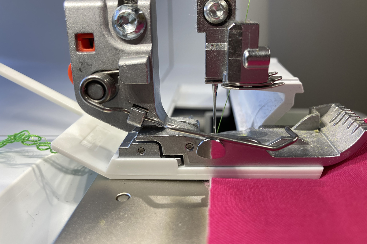 Overlocker_Height_Compensation_Tool_06_OL_Tool_in_PLace_HCT_BERNINA_WeAllSew_Blog_1200x800px