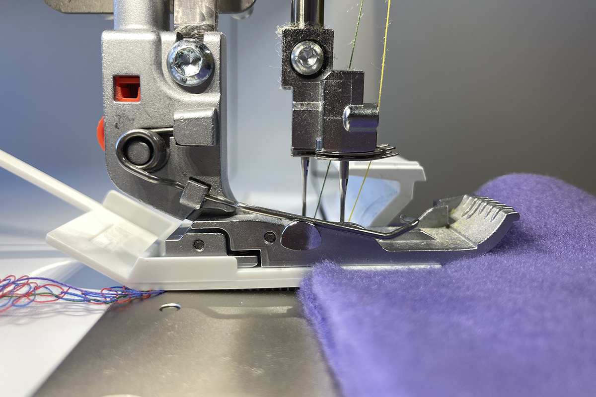 Overlocker_Height_Compensation_Tool_14_Fleece_Foot_on_Tool_HCT_BERNINA_WeAllSew_Blog_1200x800px