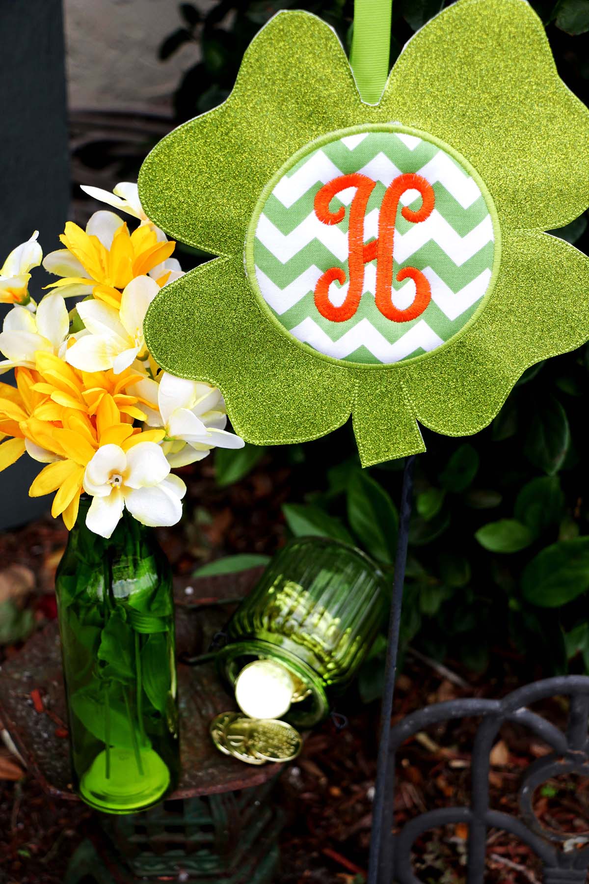 29_ShamrockDoorHangerITH_WeAllSew