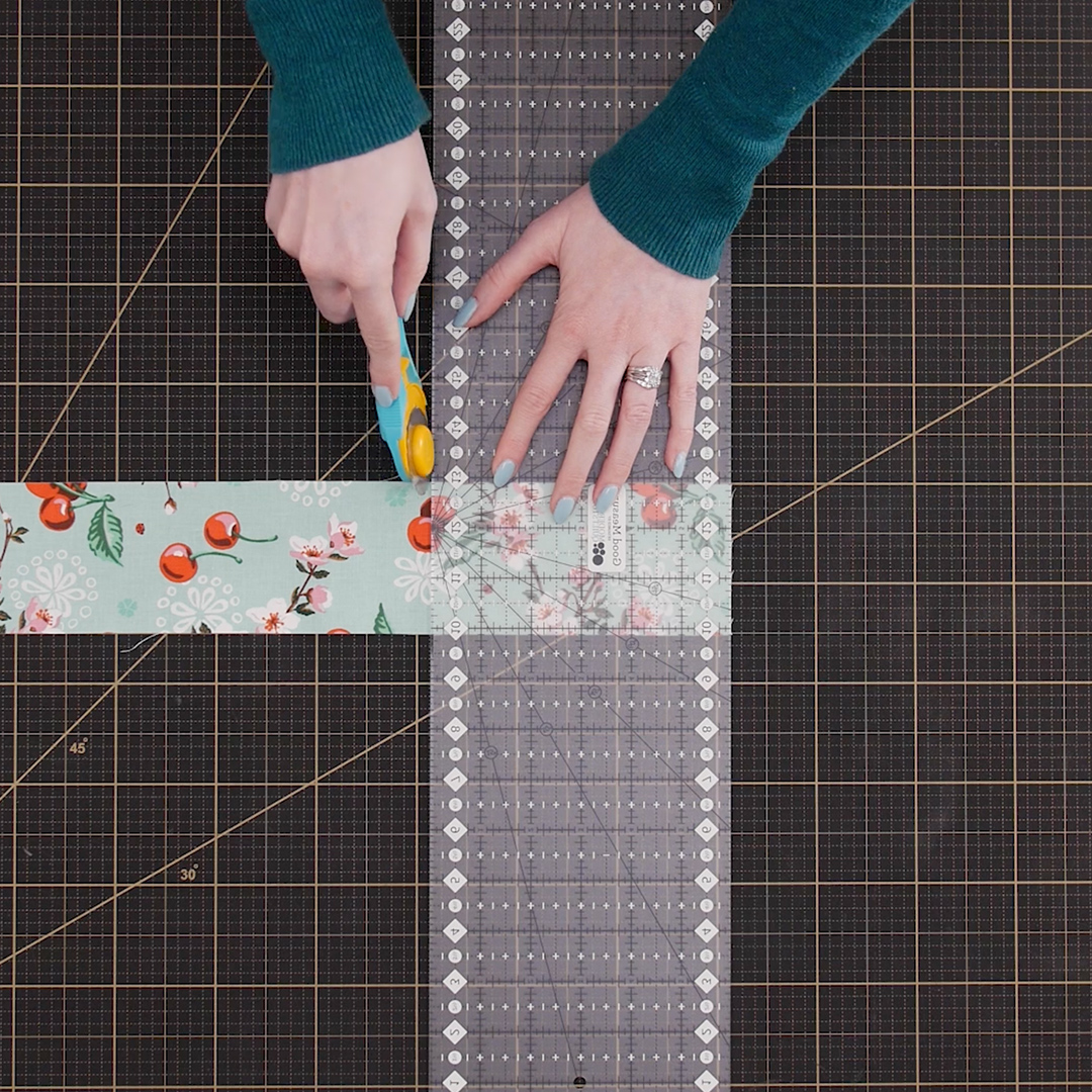 MTC_Bag_Collector_04_Cut_Tab_BERNINA_WeAllSew_Blog_1080x1080px