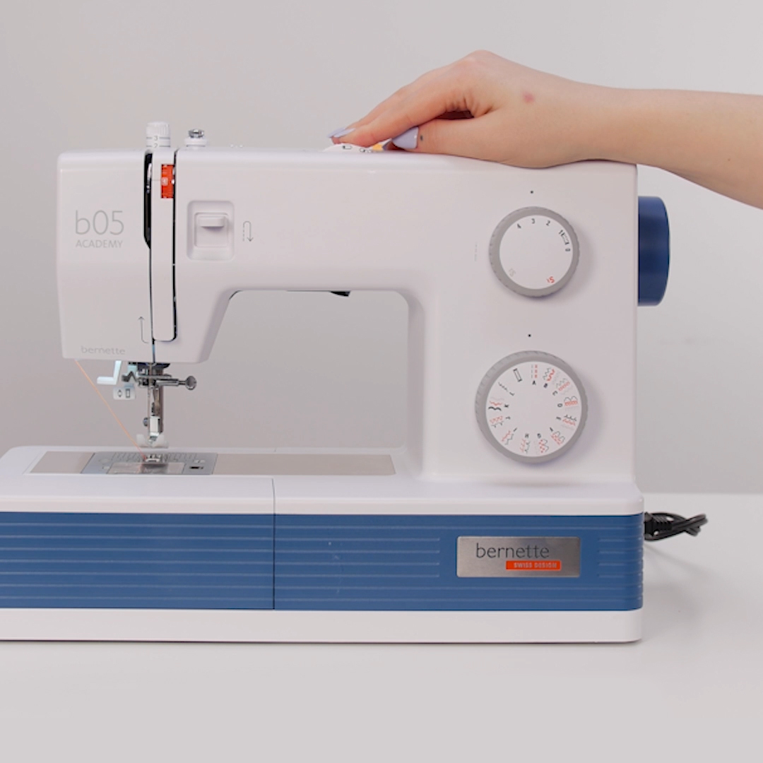 MTC_Vinyl_Pouch_06_Needle_Position_BERNINA_WeAllSew_Blog_1080x1080px