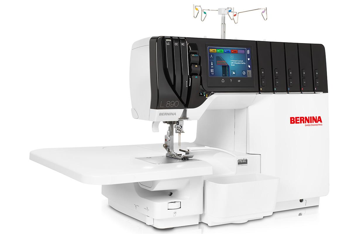 Sun_Bonnet_02_L890_Serger_Sunbonnet_BERNINA_WeAllSew_Blog_1200x800px