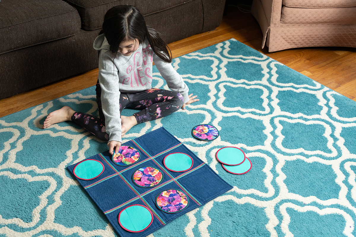 Serger_Tic_Tac_Toe_#2_01a_Title_Playing_TTT_Part2_WAS_BERNINA_WeAllSew_Blog_1200x800px