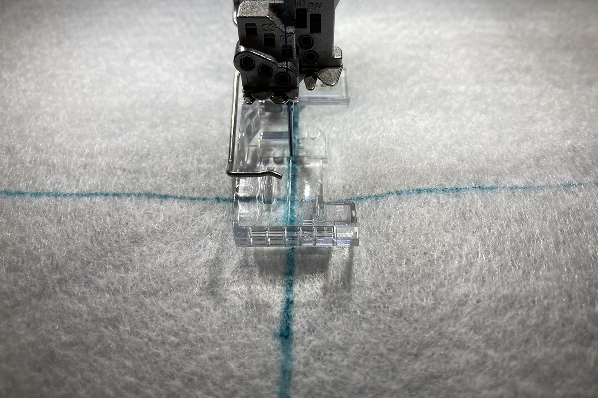 Serger_Tic_Tac_Toe_#2_05_Chainstitch_on_Fleece_TTT_WAS_BERNINA_WeAllSew_Blog_1200x800px