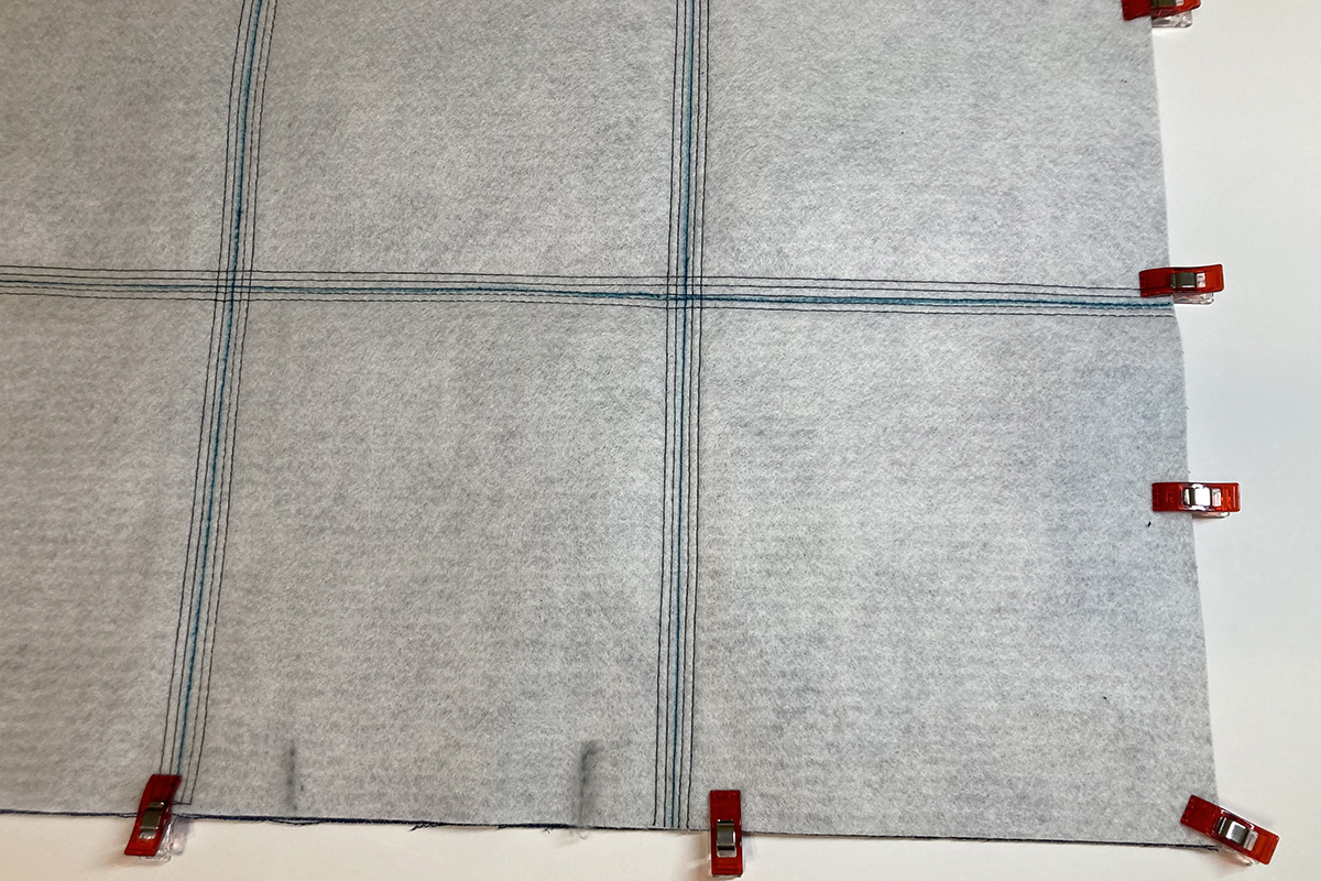 Serger_Tic_Tac_Toe_#2_20_Edges_Clipped_TTT_WAS_BERNINA_WeAllSew_Blog_1200x800px