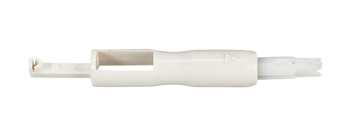 WAS_Piping_on_the_Overlocker_13_Manual_Needle_Threader__BERNINA_WeAllSew_Blog_740x270px