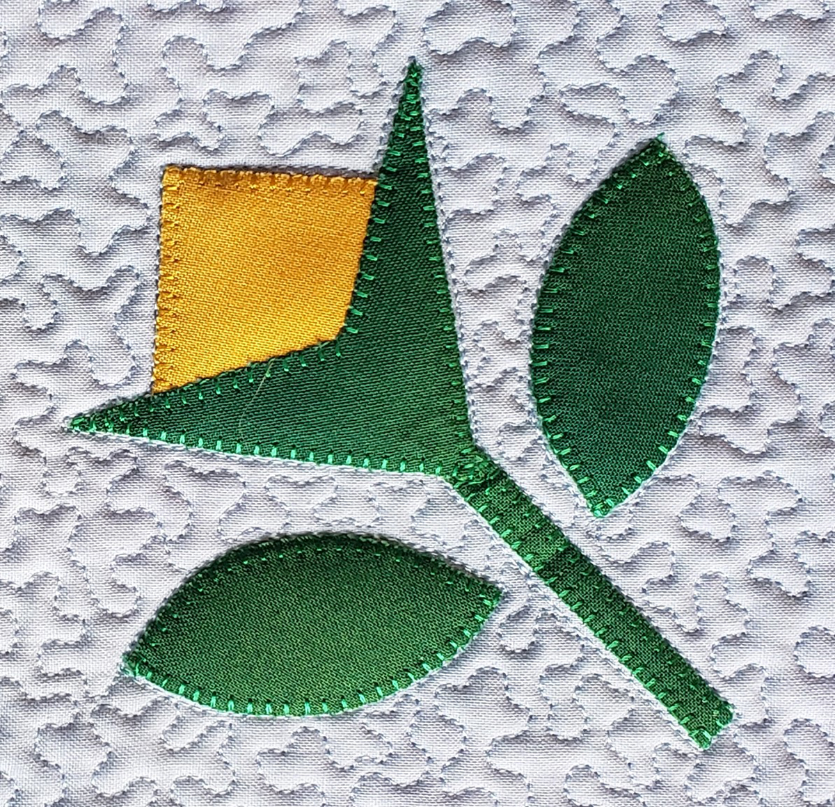 Month_2_Jump_for_Joy_Quilt_Along_07_Machine_Blanket_Stitch_BERNINA_WeAllSew_Blog_1200x11160px