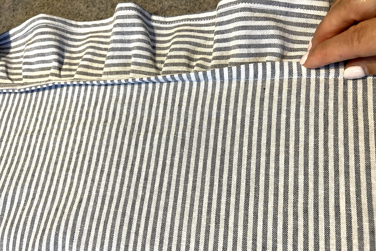 Modern_Farmhouse_Kitchen_Towels_32_french_seam_at_back_BERNINA_WeAllSew_Blog_1200x800px