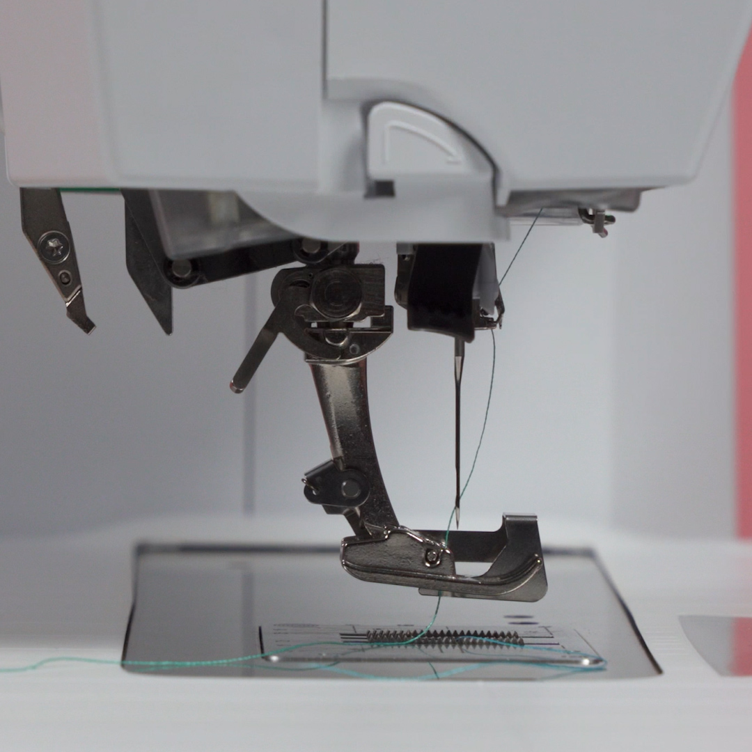 MTC_SxS_Blindstitch_06_blindstitch_foot_#5_side_BERNINA_WeAllSew_Blog_1080x1080px