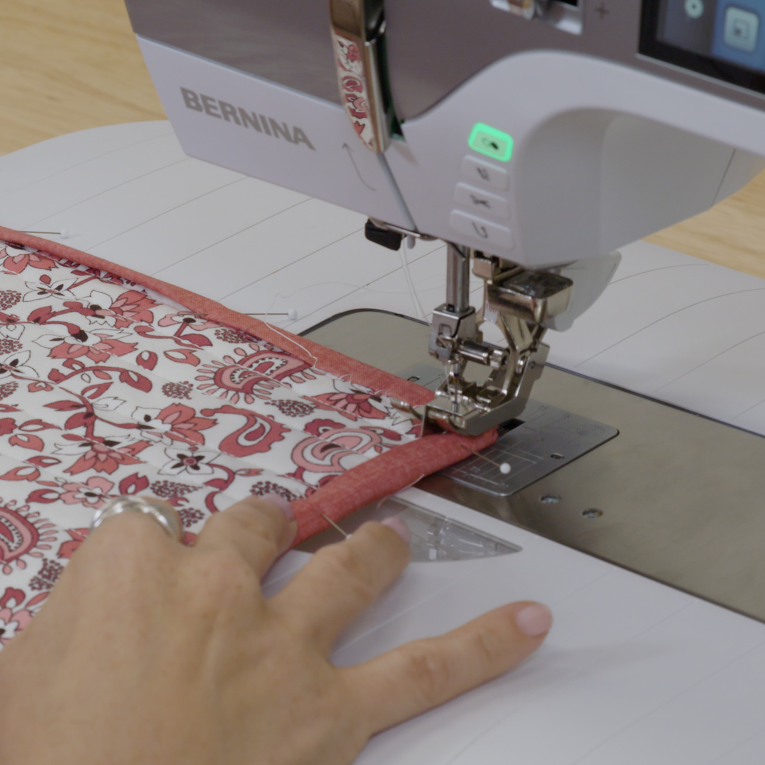 Blindstitch_Binding_12_Pivot_BERNINA_WeAllSew_Blog_1080x1080px