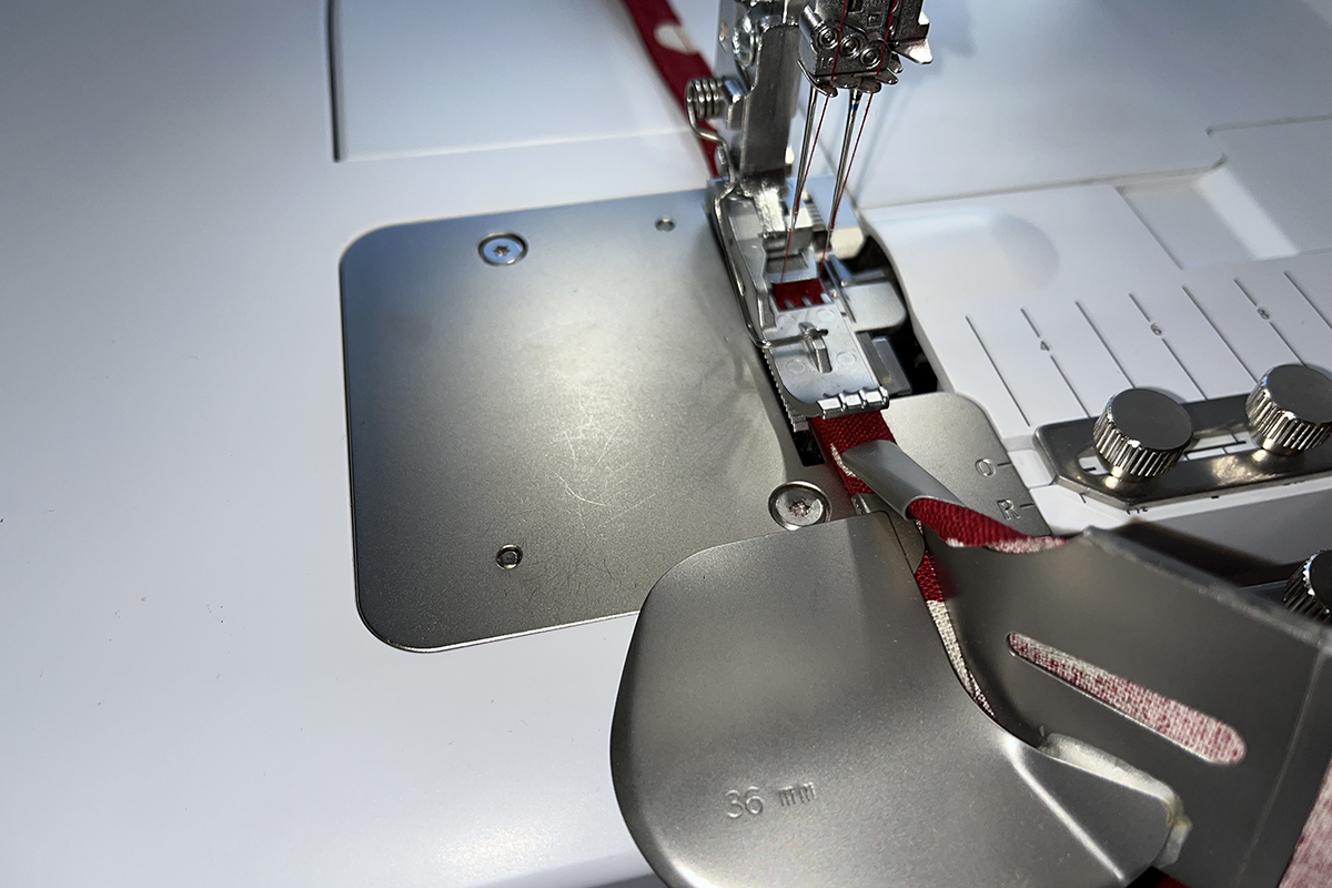 Decorative_Thread_Overlocker_12_Binder_Dec_Thr_Double_Time_WAS_BERNINA_WeAllSew_Blog_1200x800px