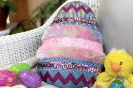 easter pillow_featured