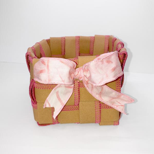 Made_To_Create_Studio_Overlocker_Woven-Baskets_01__Basket_BERNINA_WeAllSew_Blog_1200x12000px-300x300@2x