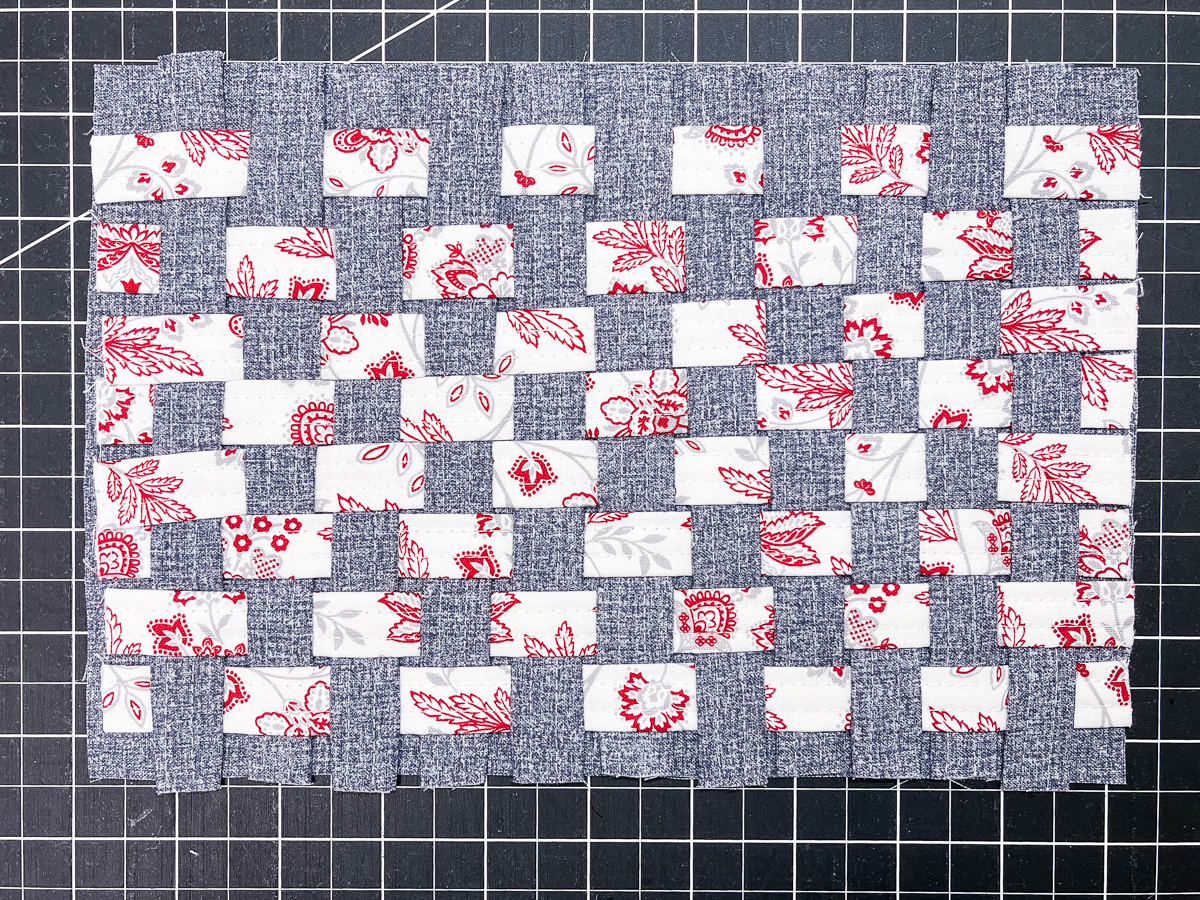 woven zipper pouch after sewing with fusible thread