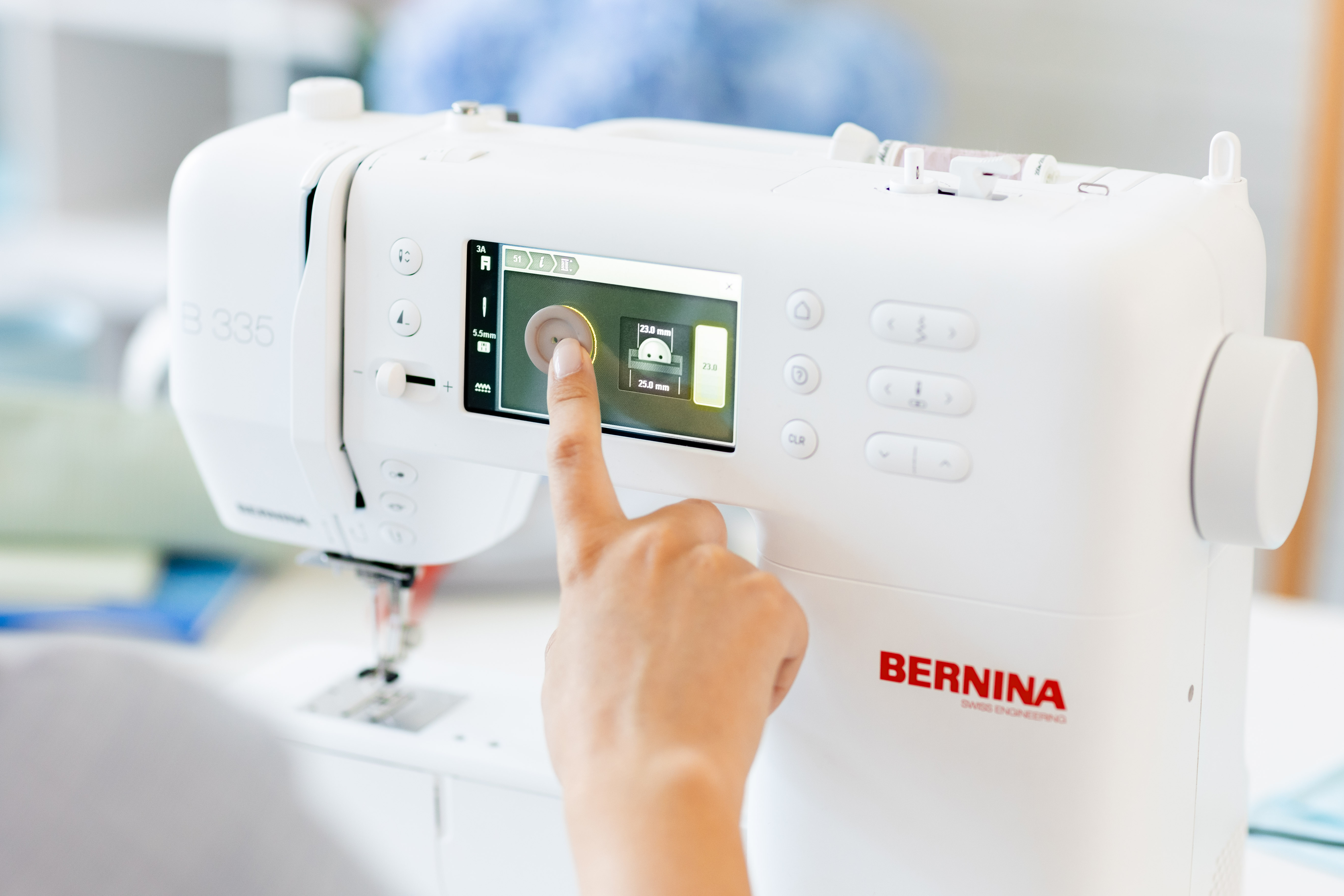 on-screen buttonhole measuring