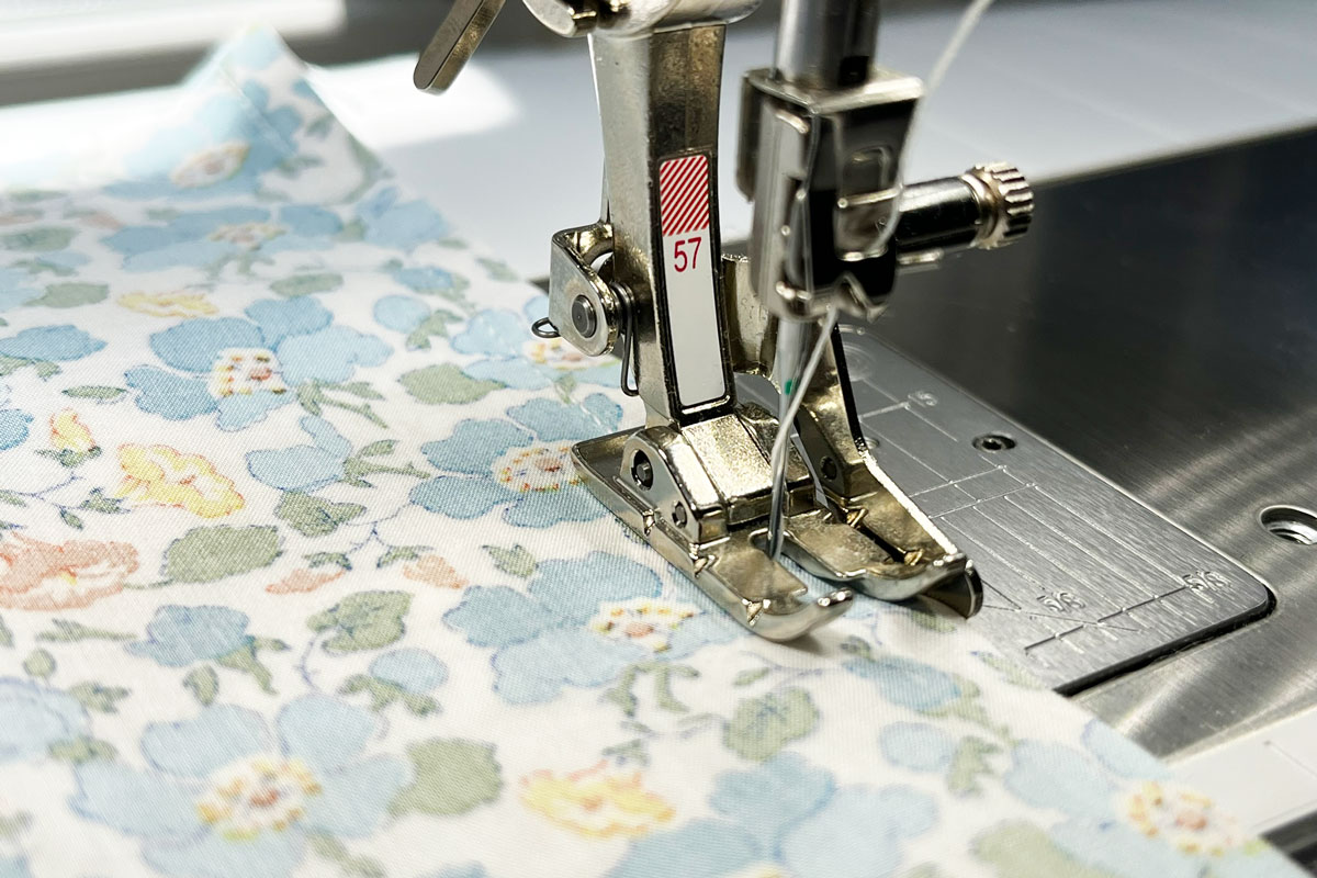 Bernina's #57 Presser Foot: Patchwork foot with Guide