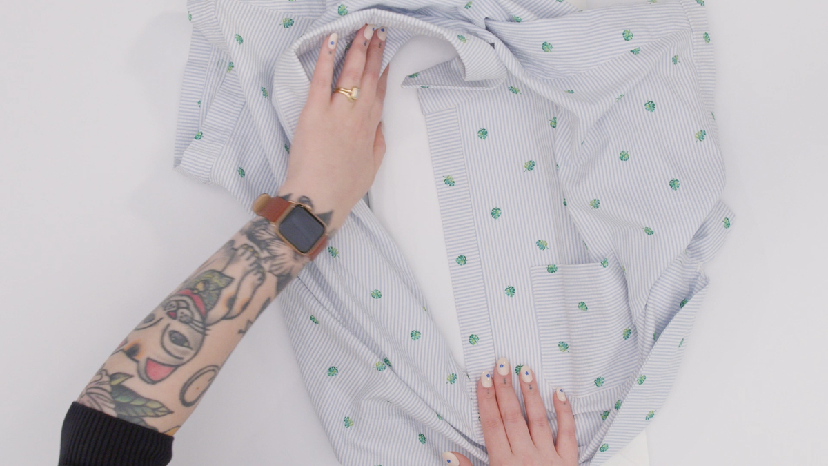 Adhering a shirt to StabilStick