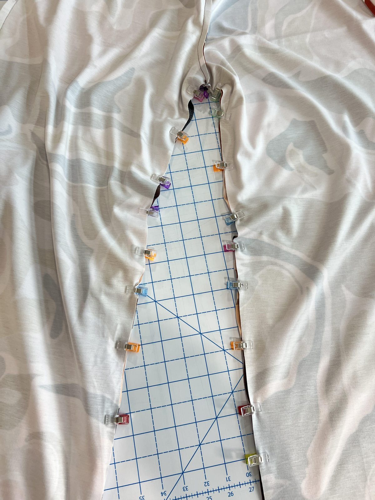 Clipped crotch together with right sides together