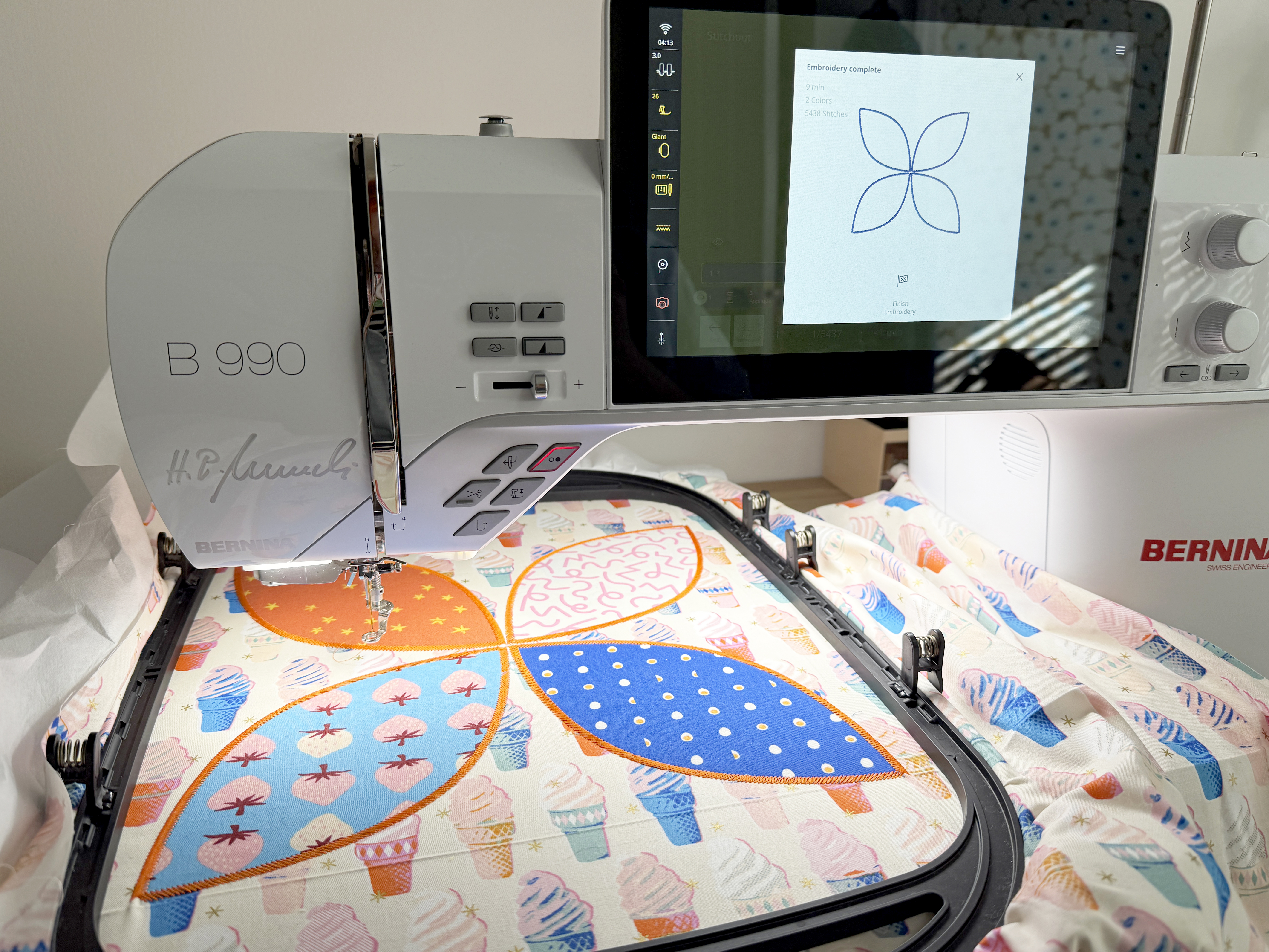 return the hoop to the B 990 and thread machine